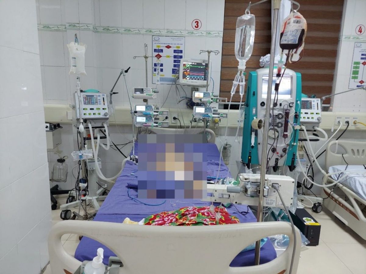 Bé L.T.Đ được điều trị tích cực tại BV Sản nhi tỉnh Quảng Ninh