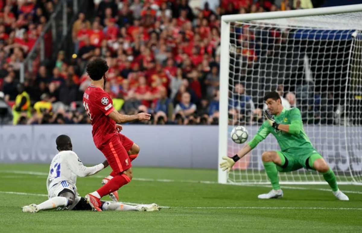 Các cầu thủ Liverpool tạo ra rất nhiều cơ hội nhưng không chọc thủng được lưới của thủ môn Courtois (Ảnh: Internet)
