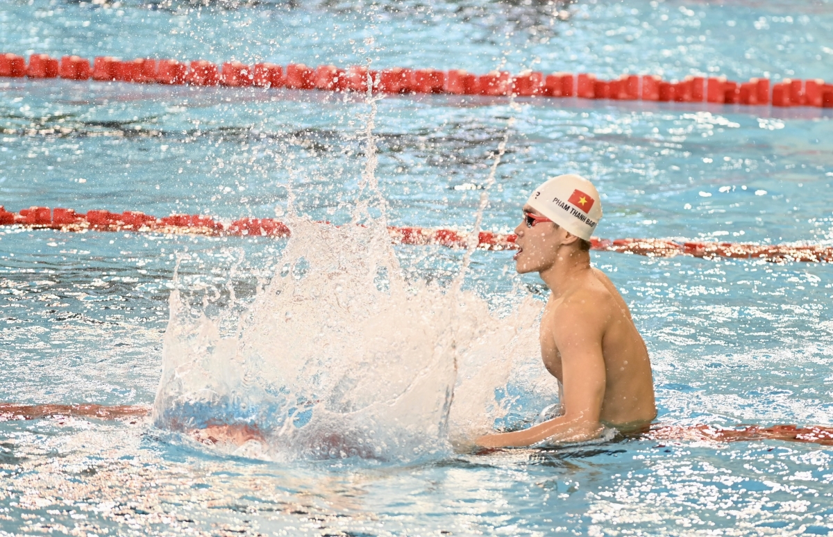Thanh Bảo giành HCV và phá kỷ lục SEA Games nội dung 100m ếch nam