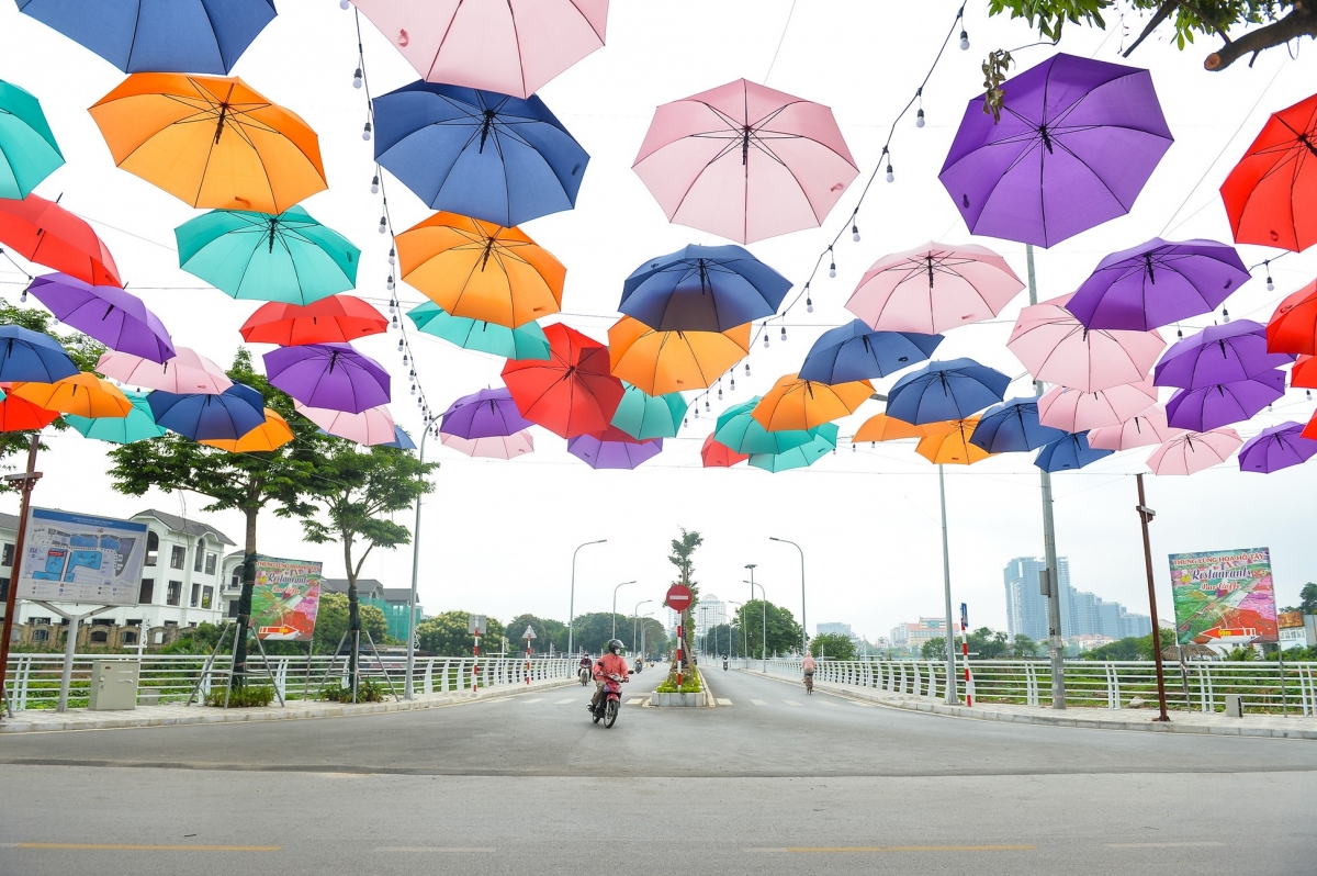 Không gian biểu diễn nghệ thuật, ẩm thực đường phố quận Tây Hồ năm 2022 khai mạc ngày 6/5 được duy trì thứ Bảy, Chủ nhật hằng tuần
