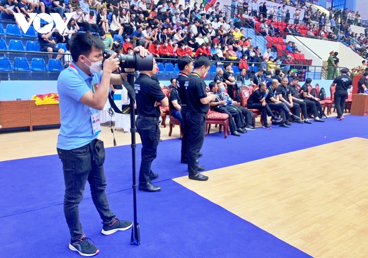Phóng viên Dương Thuật