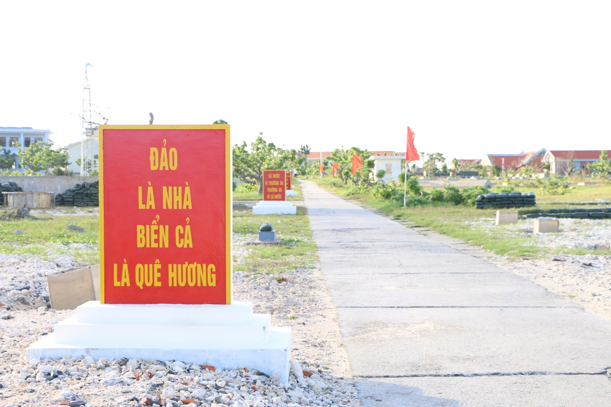 Đảo Song Tử Tây