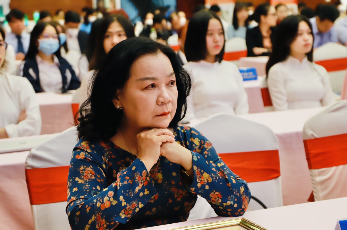 GS.TS. NGƯT Nguyễn Minh Thủy, giảng viên cao cấp bộ môn Công nghệ Thực phẩm, khoa Nông nghiệp, trường Đại học Cần Thơ - Cá nhân đạt giải thưởng Kovalevskaia năm 2021