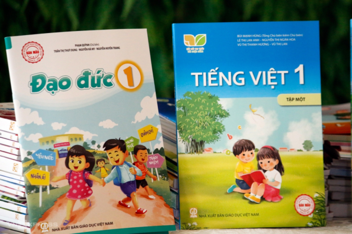 Sách lớp 1 trong bộ Kết nối tri thức với cuộc sống.