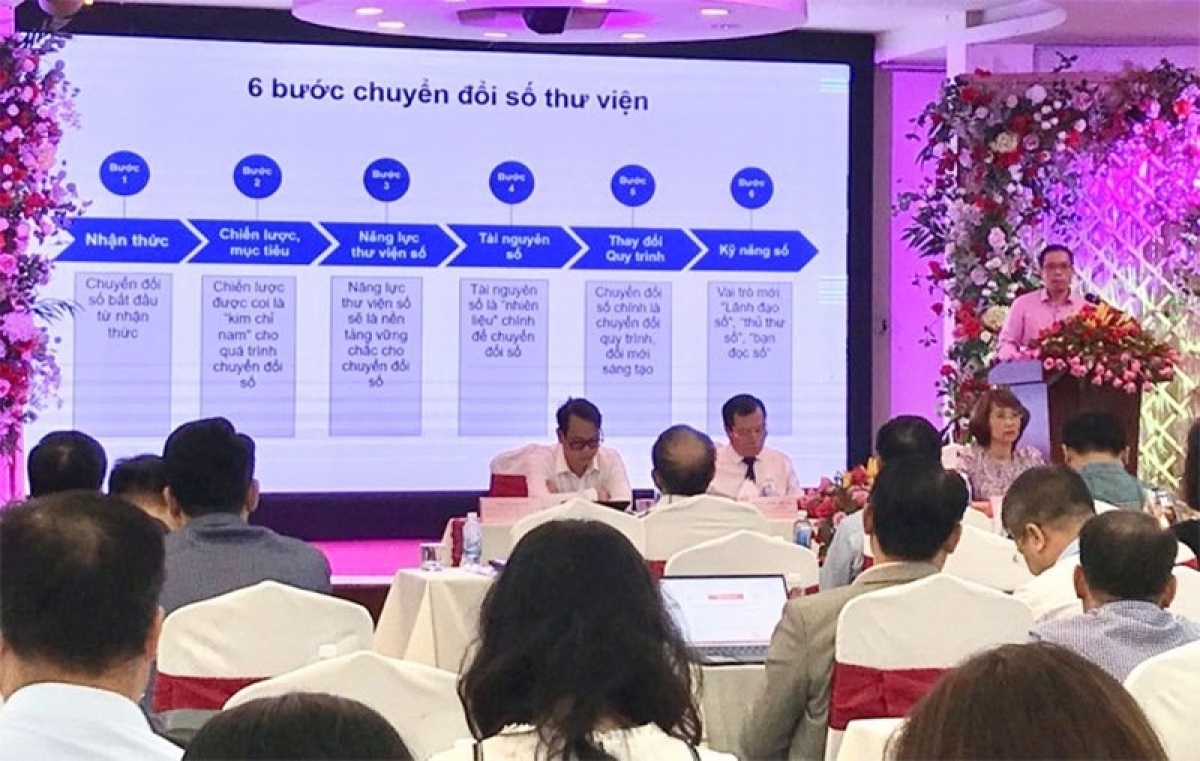 Ông Lê Đức Thắng, đại diện Thư viện Quốc gia Việt Nam phát biểu tại hội thảo