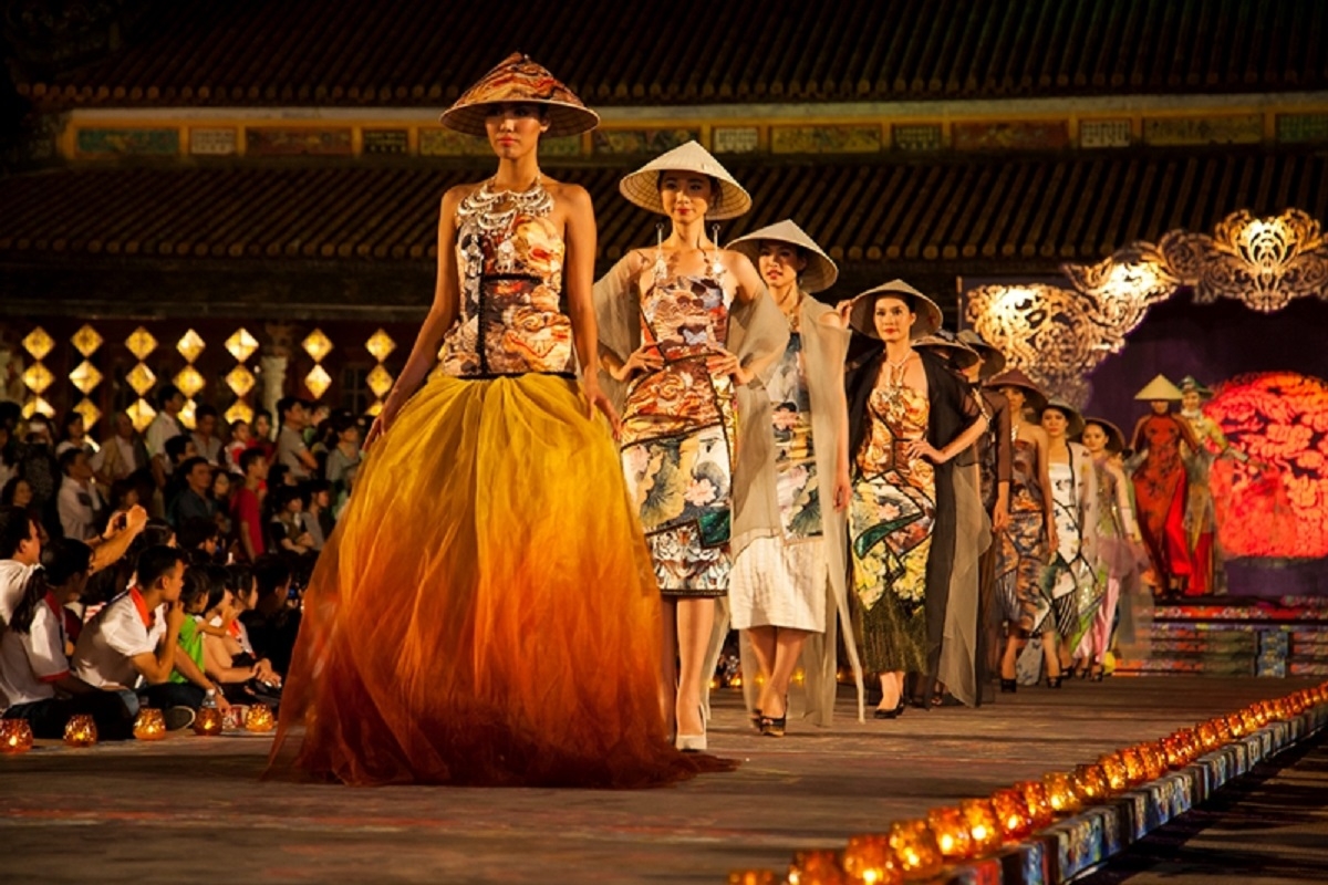 Các hoạt động biểu diễn nghệ thuật trong Festival Huế luôn hấp dẫn và thu hút du khách.