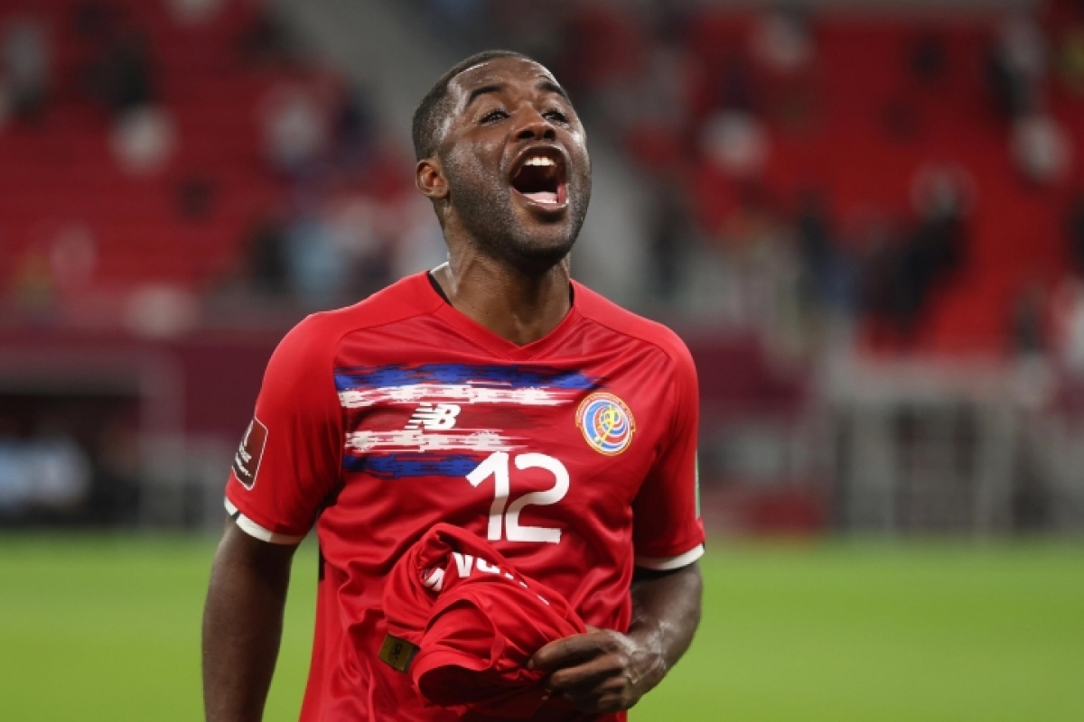 Joel Campbell ghi bàn thắng duy nhất ở trận playoff giữa Costa Rica và New Zealand (Ảnh: The Sun)