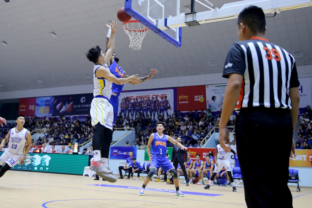 Đội khách giành chiến thắng trước Hanoi Buffaloes với cách biệt chỉ 1 điểm