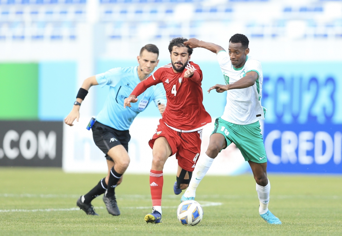 U23 Ả-rập Xê-út (áo trắng) trở thành đối thủ của Việt Nam tại tứ kết