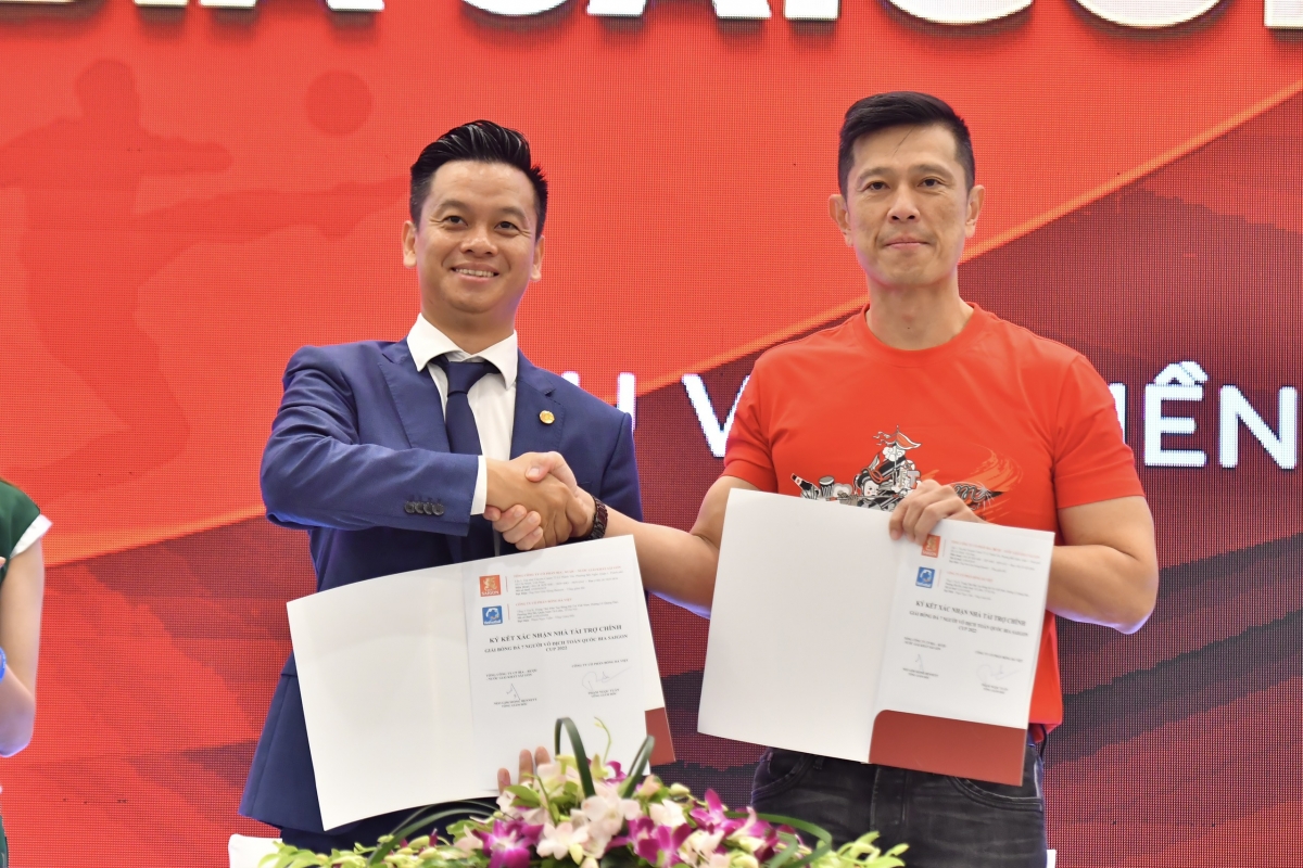 Ký kết tài trợ giữa Vietfootball và Sabeco