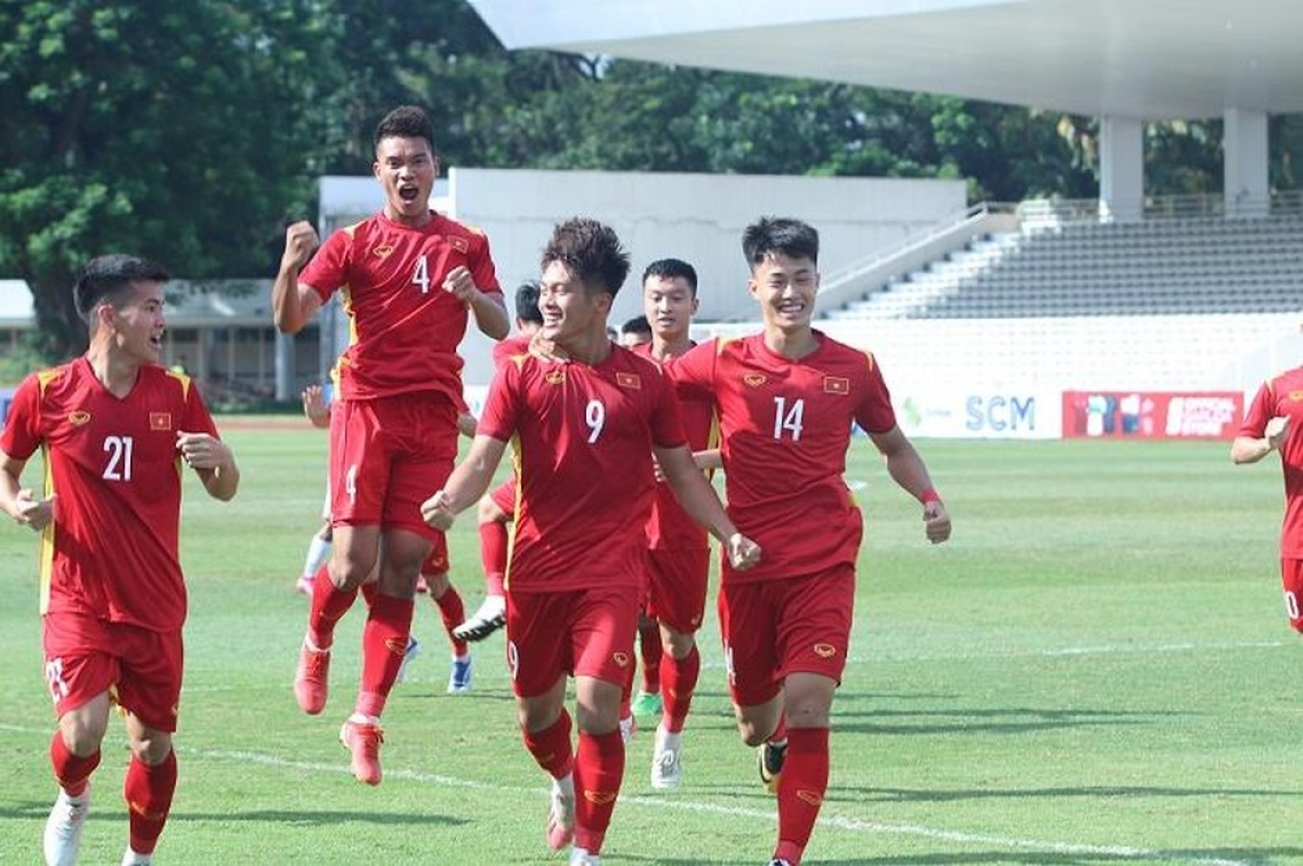 Niềm vui của các cầu thủ U19 Việt Nam sau khi mở tỷ số. Ảnh: Internet