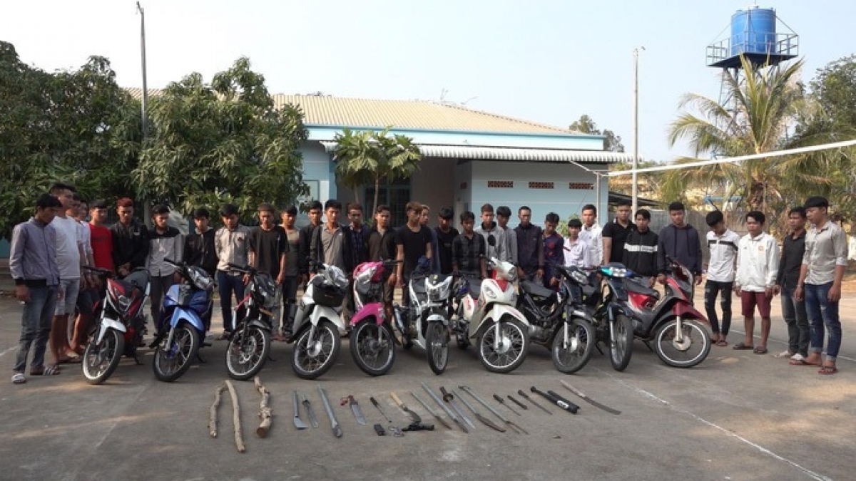 Các đối tượng thường sử dụng hung khí nguy hiểm để giải quyết mâu thuẫn