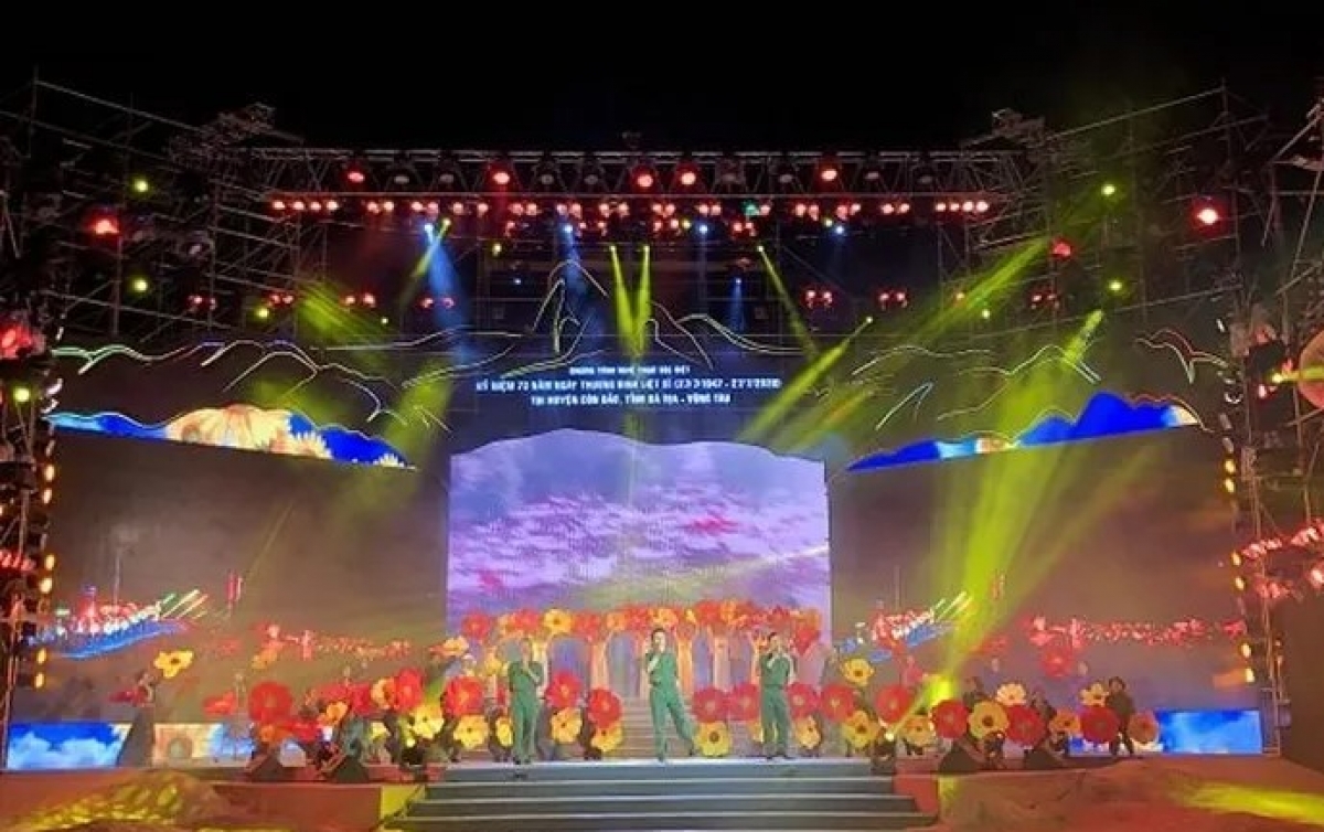Chương trình năm nay được xây dựng thành 4 phần, lần lượt mang chủ đề "Côn Đảo - Lung linh đảo ngọc", "Ký ức Côn Sơn", "Bài ca không quên" và "Đảo ngọc khát vọng vươn xa".