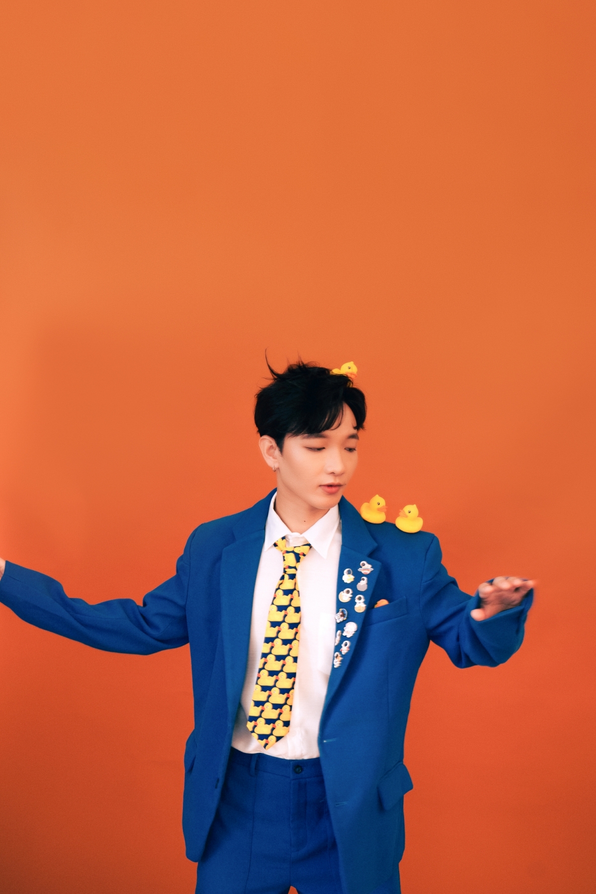 Dù không ra sản phẩm mới song Hoàng Dũng vẫn rất năng động trong thị trường âm nhạc