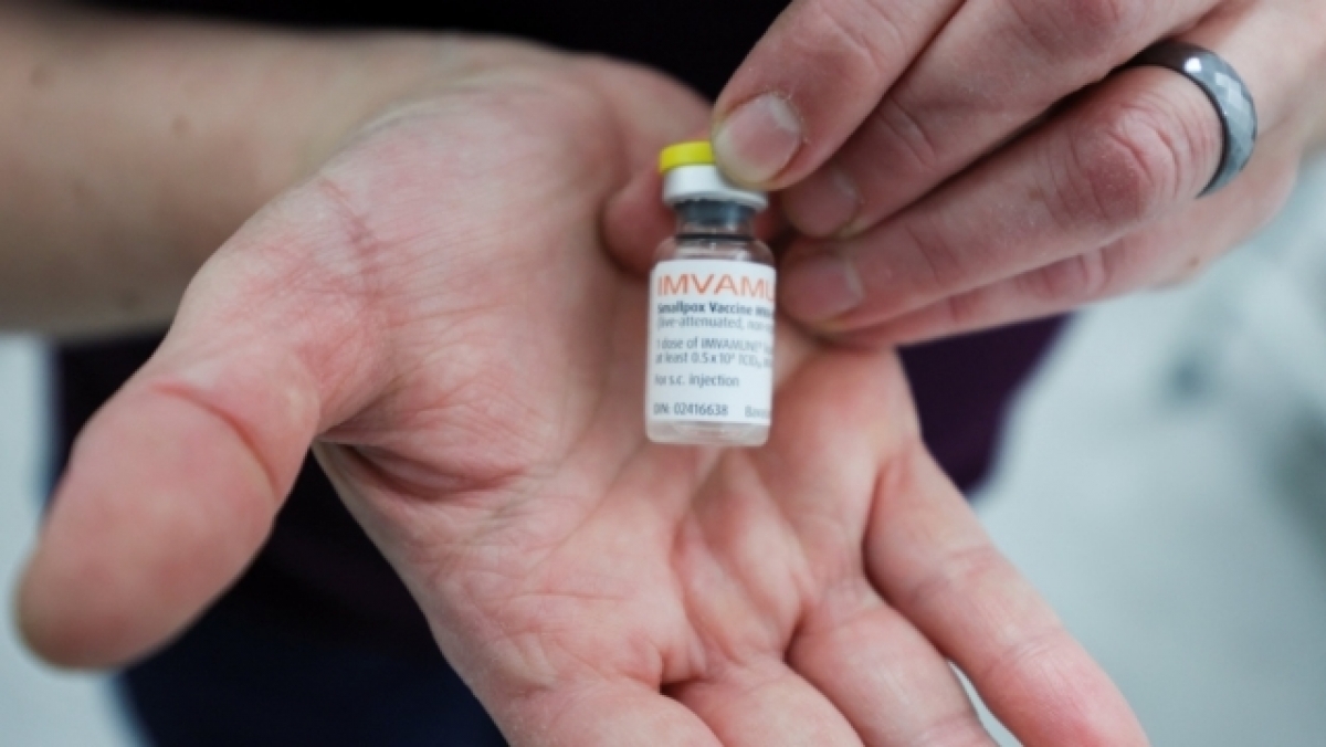 Lọ vaccine ngừa bệnh đậu mùa khỉ