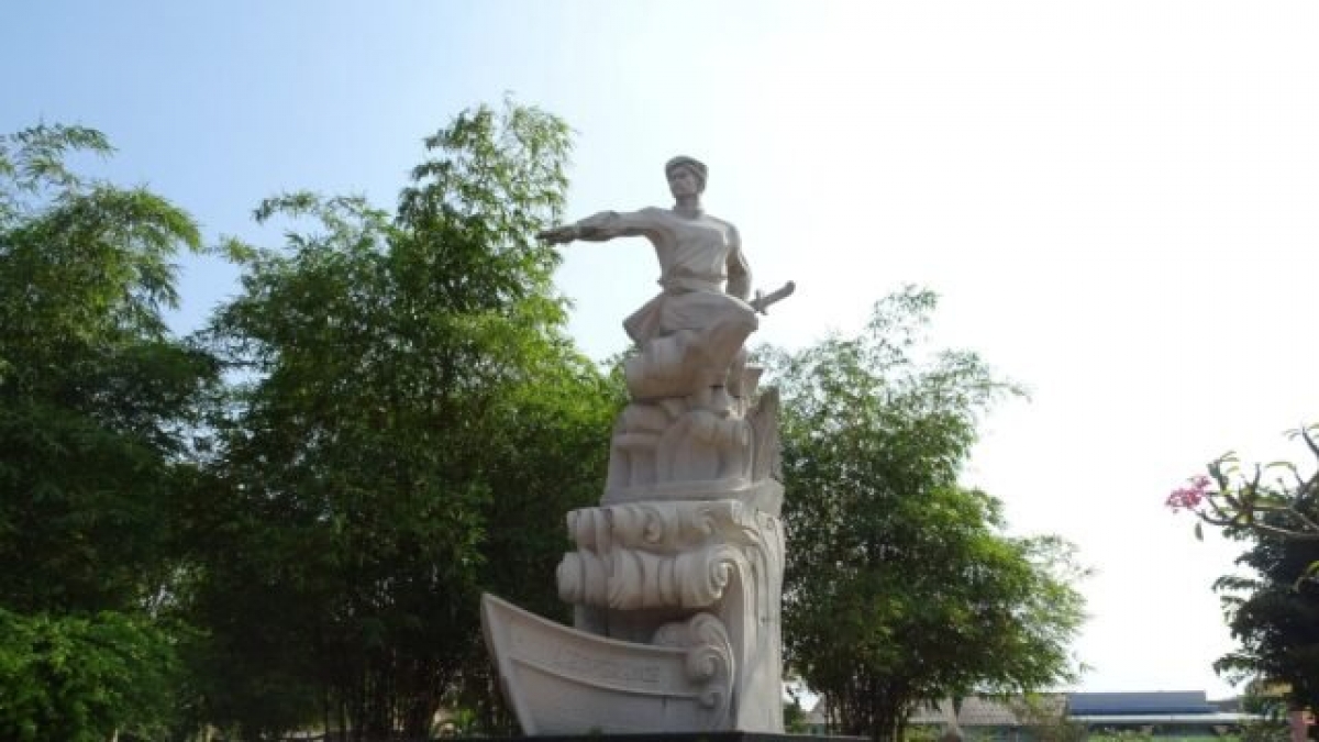Tượng đài anh hùng Nguyễn Trung Trực ở Nhật Tân- Tân Trụ- Long An Ảnh: internet