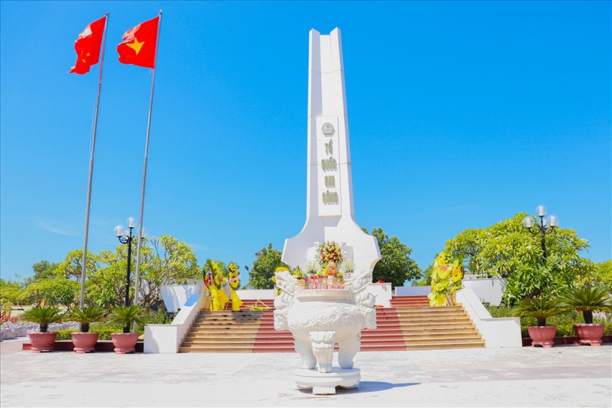 Nghĩa trang liệt sĩ Ba Dốc là nơi yên nghỉ của khoảng 3.000 liệt sĩ