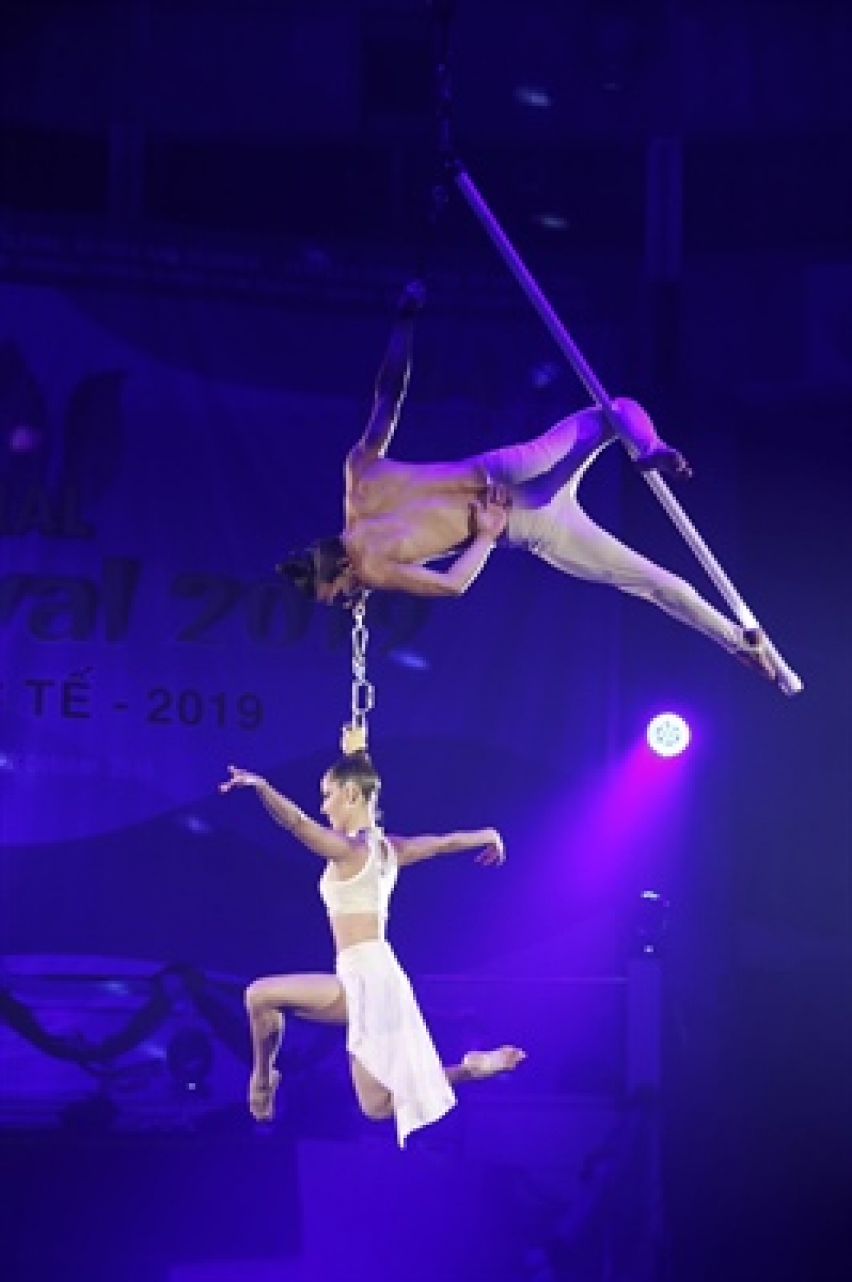 Tiết mục “Cột xoay” của các nghệ sĩ Cuba tham gia Liên hoan Xiếc Quốc tế 2019