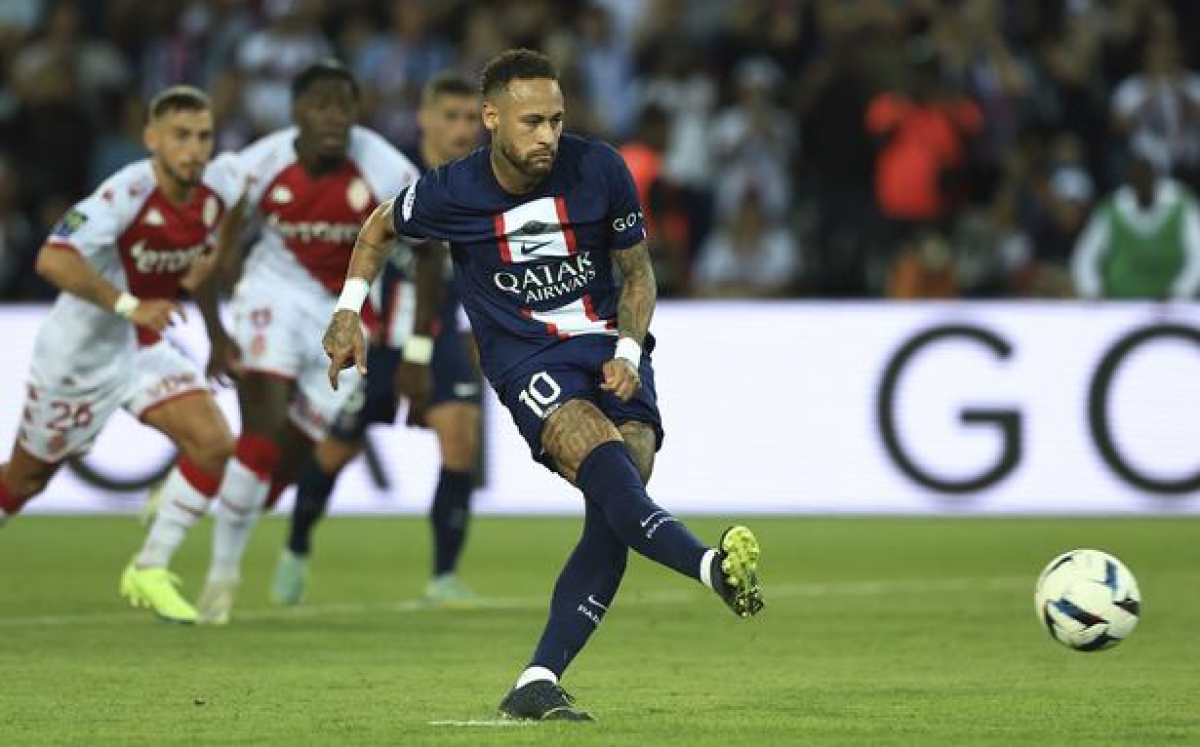 Neymar giúp PSG giữ lại một điểm trên sân Parc des Princes (Ảnh: Internet)