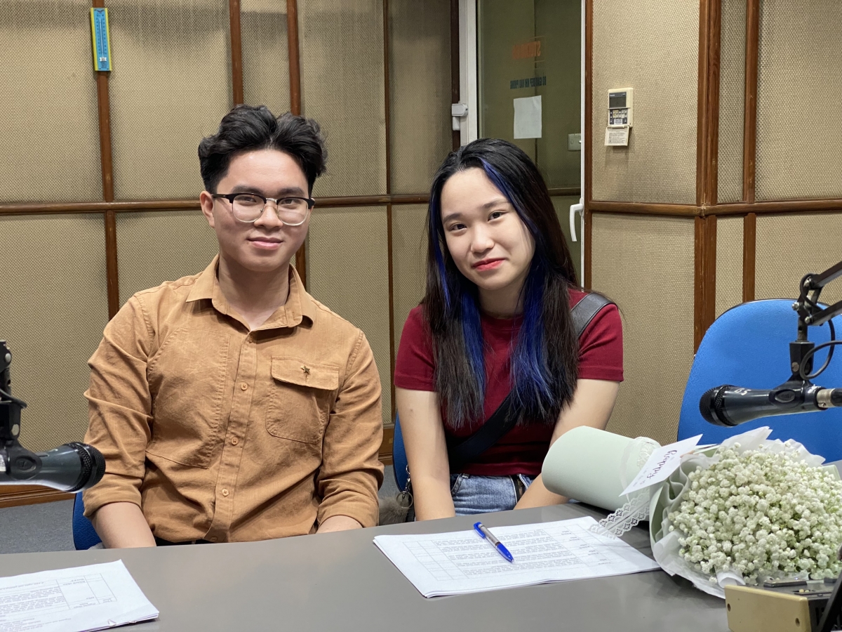 Phạm An Trọng và Đoàn Thu Nga, hai thành viên ban tổ chức Hội nghị mô phỏng Liên hợp quốc quốc tế Việt Nam