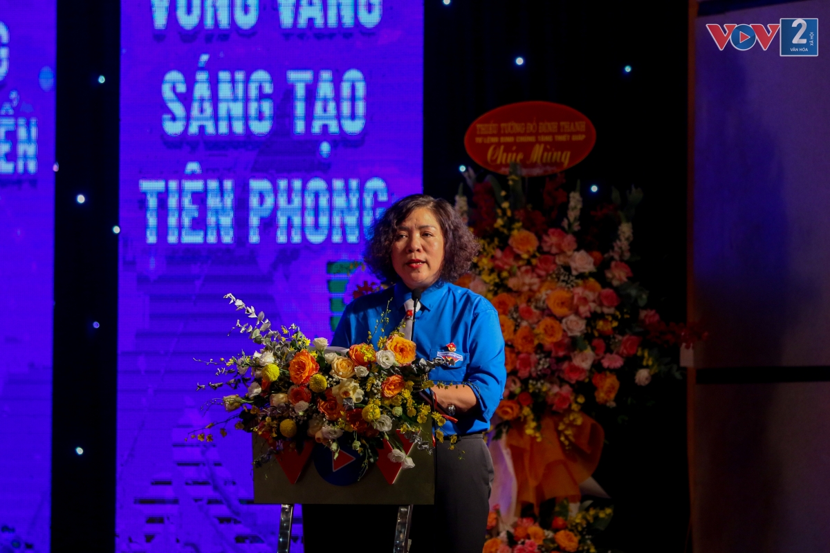 Chị Bùi Thị Lan Anh, Bí thư Đoàn Thanh niên VOV khóa VII, nhiệm kỳ 2017-2022 phát biểu tại đại hội.