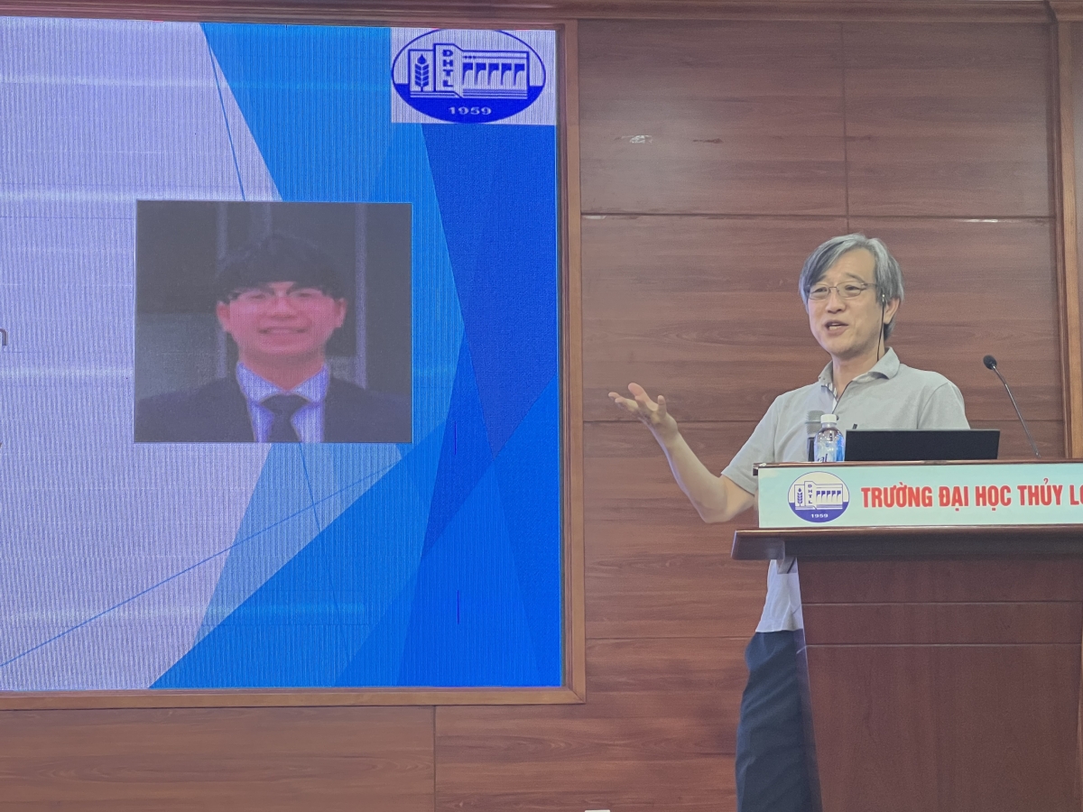 GS Hitoshi Tanaka tự hào về sự thành công của những sinh viên Việt Nam