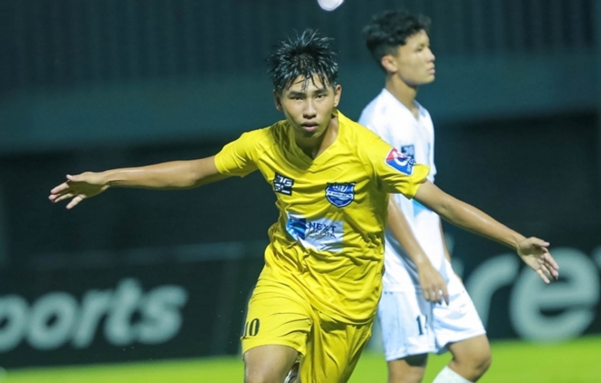 Cầu thủ Đinh Xuân Tiến