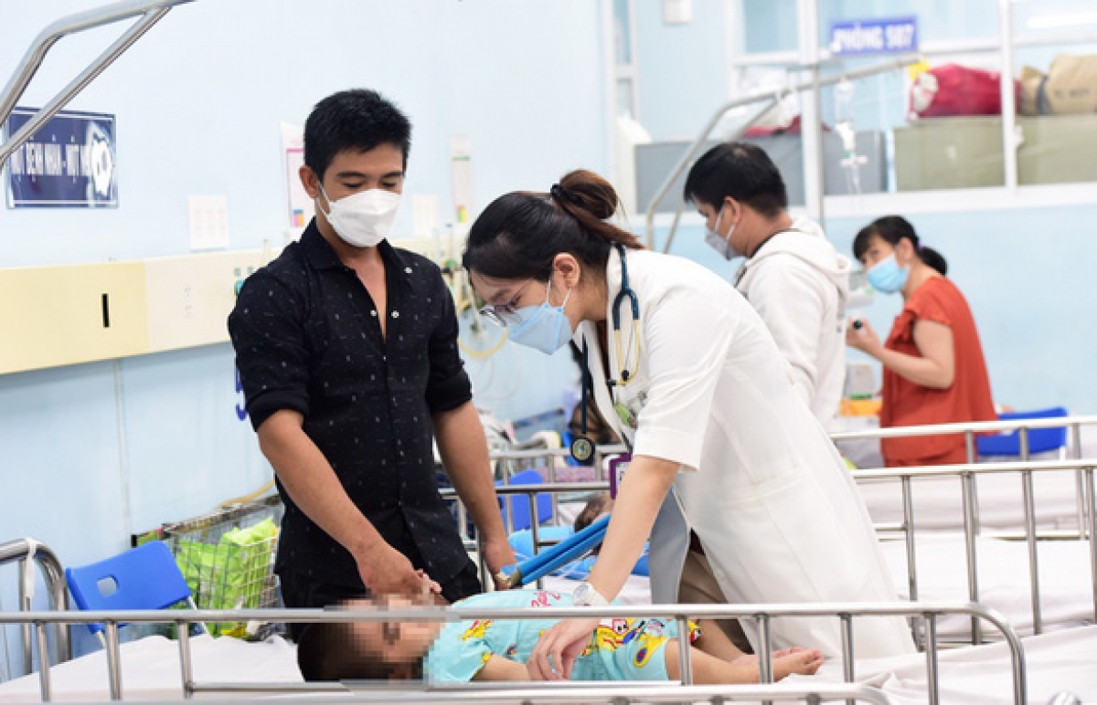 Bệnh nhi hư thận điều trị tại khoa thận - nội tiết, Bệnh viện Nhi đồng 1 TP.HCM
