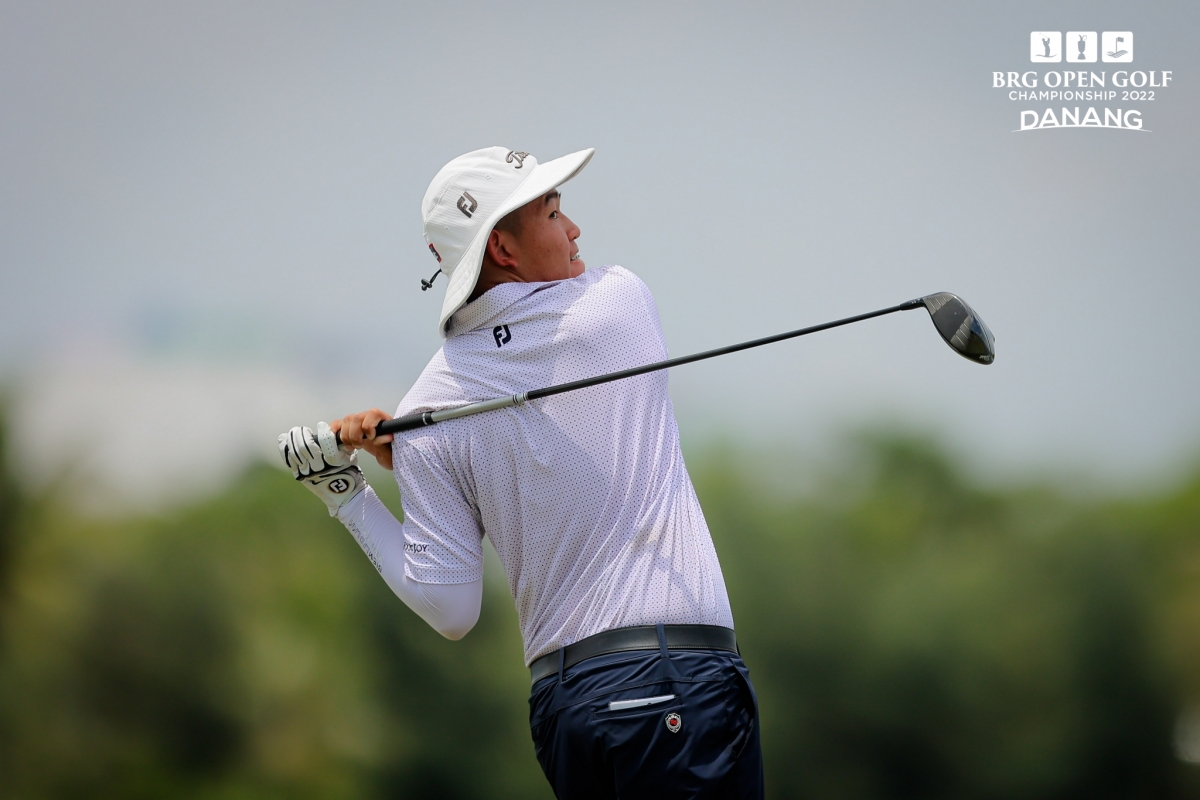 Chen Guxin dẫn đầu trong 52 golfer vào Vòng chung kết