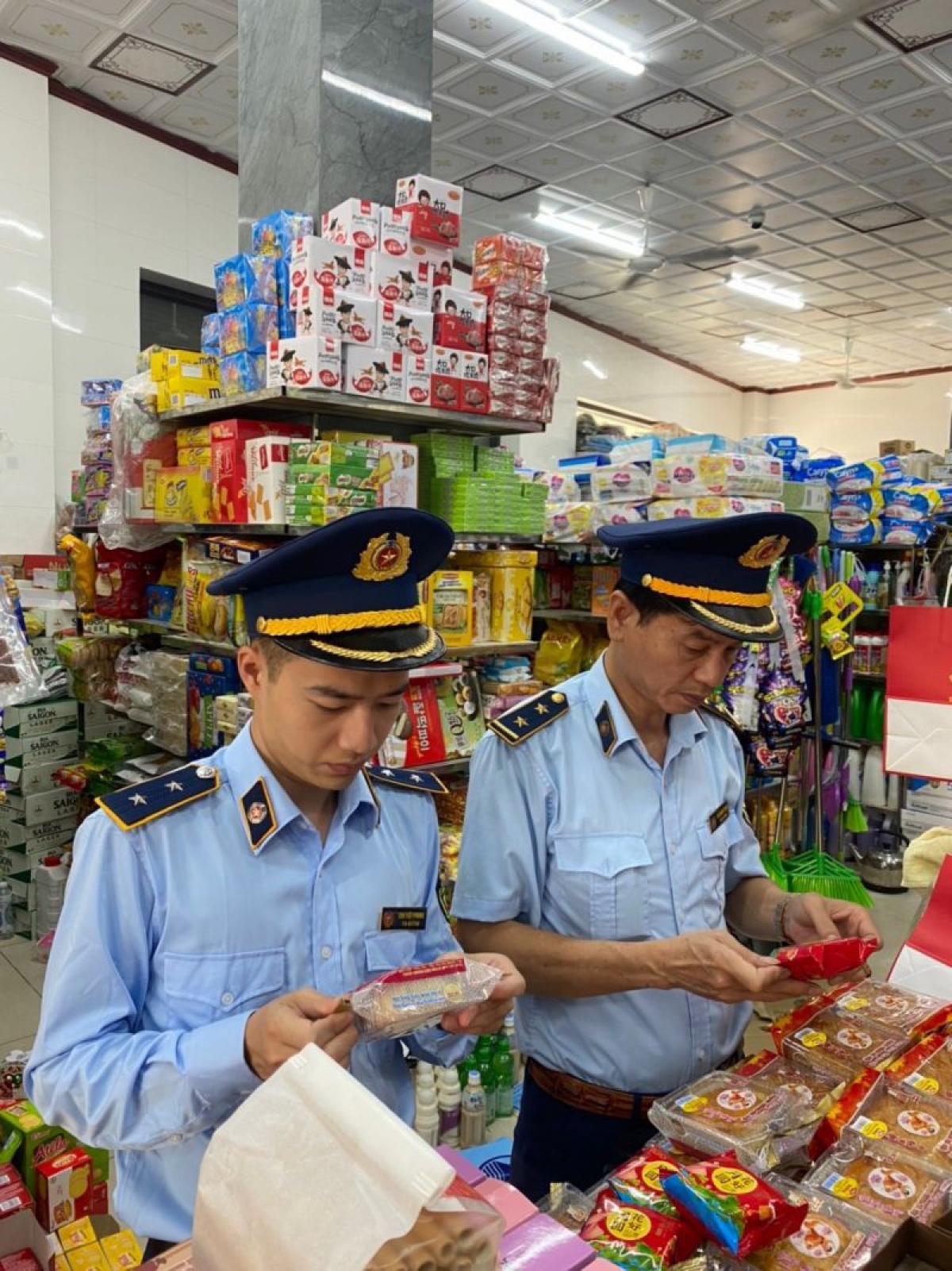 Lực lượng chức năng kiểm tra an toàn vệ sinh thực phẩm đối với bánh trung thu