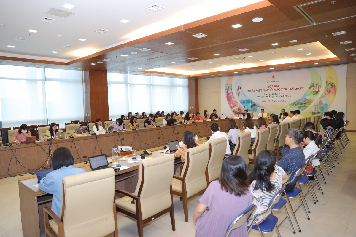 Toàn cảnh họp báo Ngày Việt nam ở nước ngoài năm 2022