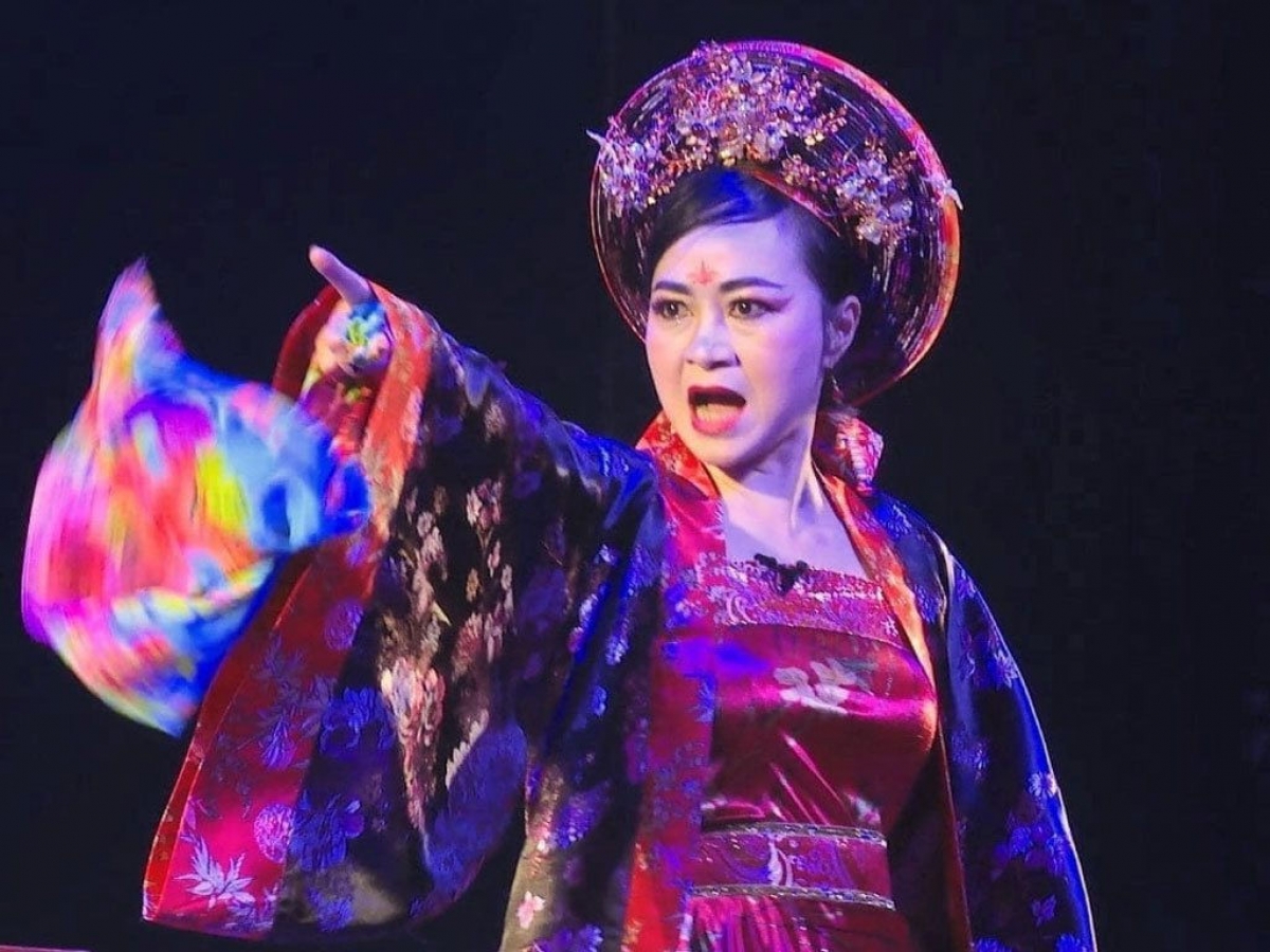 Cảnh trong vở Thúy Kiều một kiếp đoạn trường của Nhà hát Kịch Hà Nội