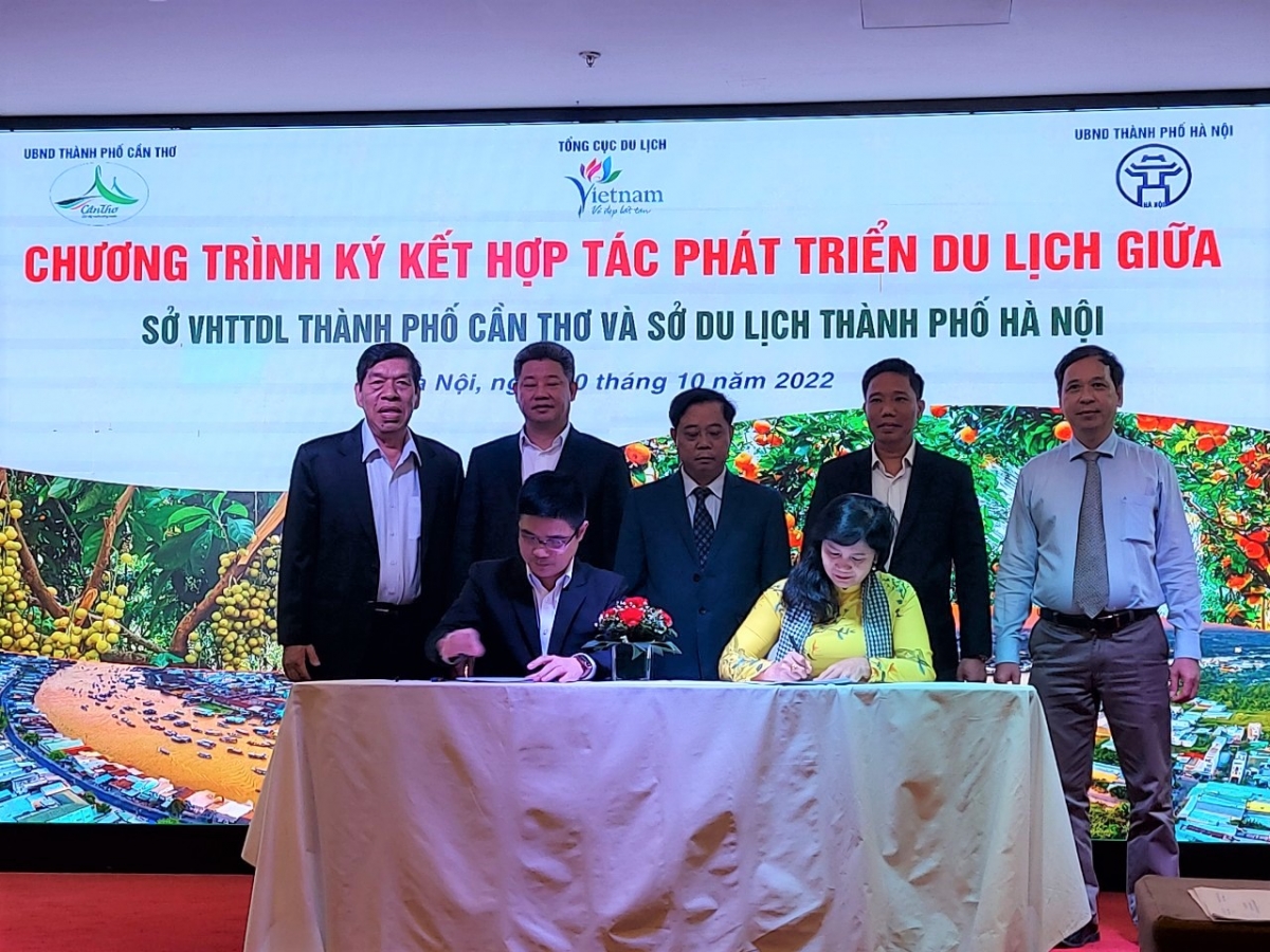 Lễ ký kết hợp tác giữa Sở VH-TT&DL TP. Cần Thơ và Sở Du lịch TP. Hà Nội