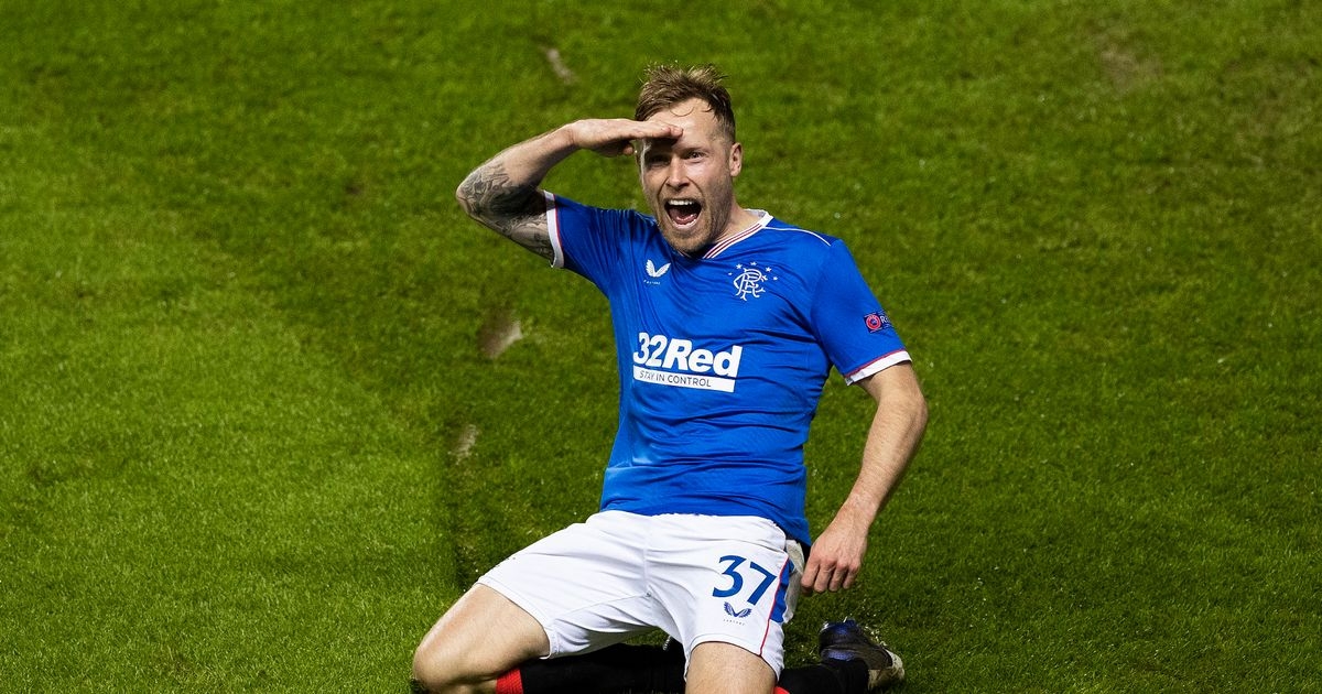 Scott Arfield mở tỷ số cho Rangers (Ảnh: Internet)