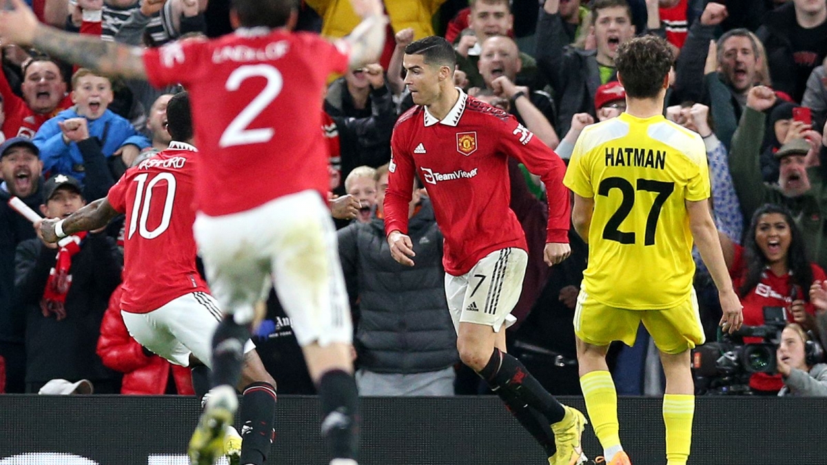 Cả Ronaldo và Rashford cùng tham gia tấn công trong tình huống MU có bàn thắng thứ hai (Ảnh: Internet)