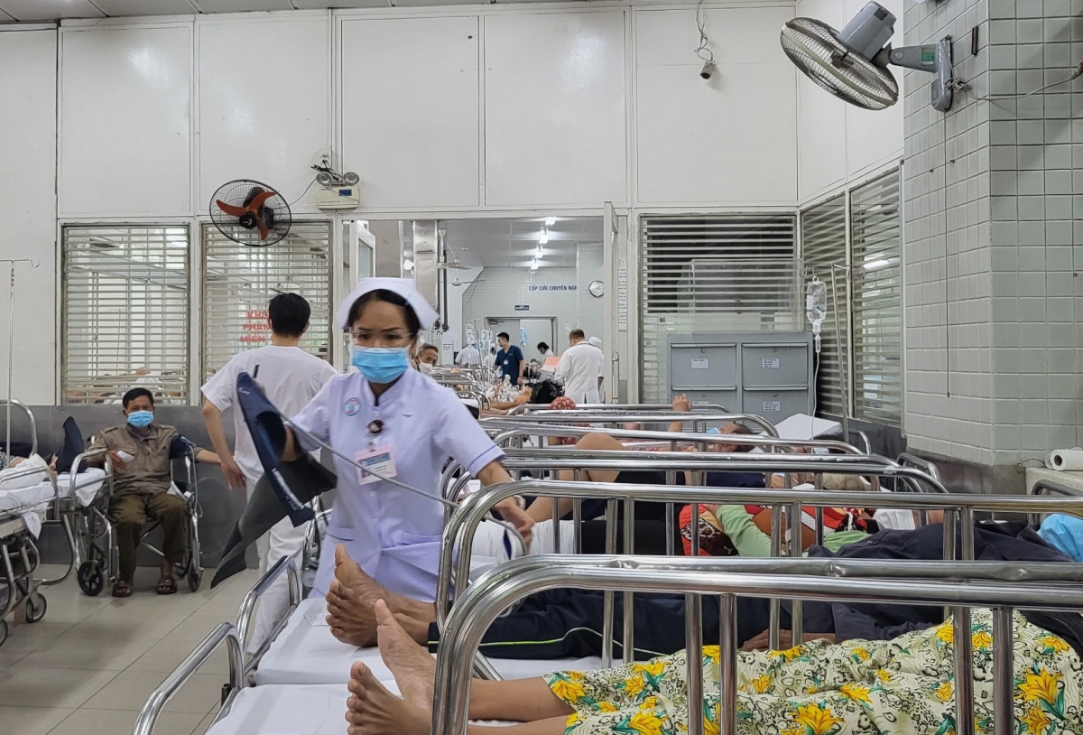 Đề xuất chức danh trợ lý điều dưỡng trong bối cảnh TP.HCM thiếu hụt điều dưỡng nghiêm trọng