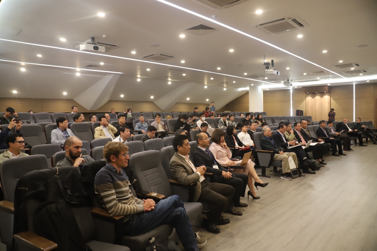 Các đại biểu tham dự hội thảo 