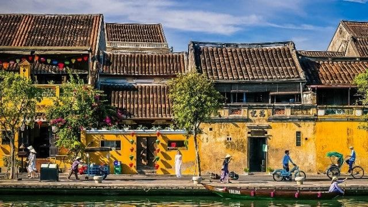 Phố cổ Hội An (Quảng Nam) với kiến trúc đặc biệt cùng khung cảnh bên sông thơ mộng