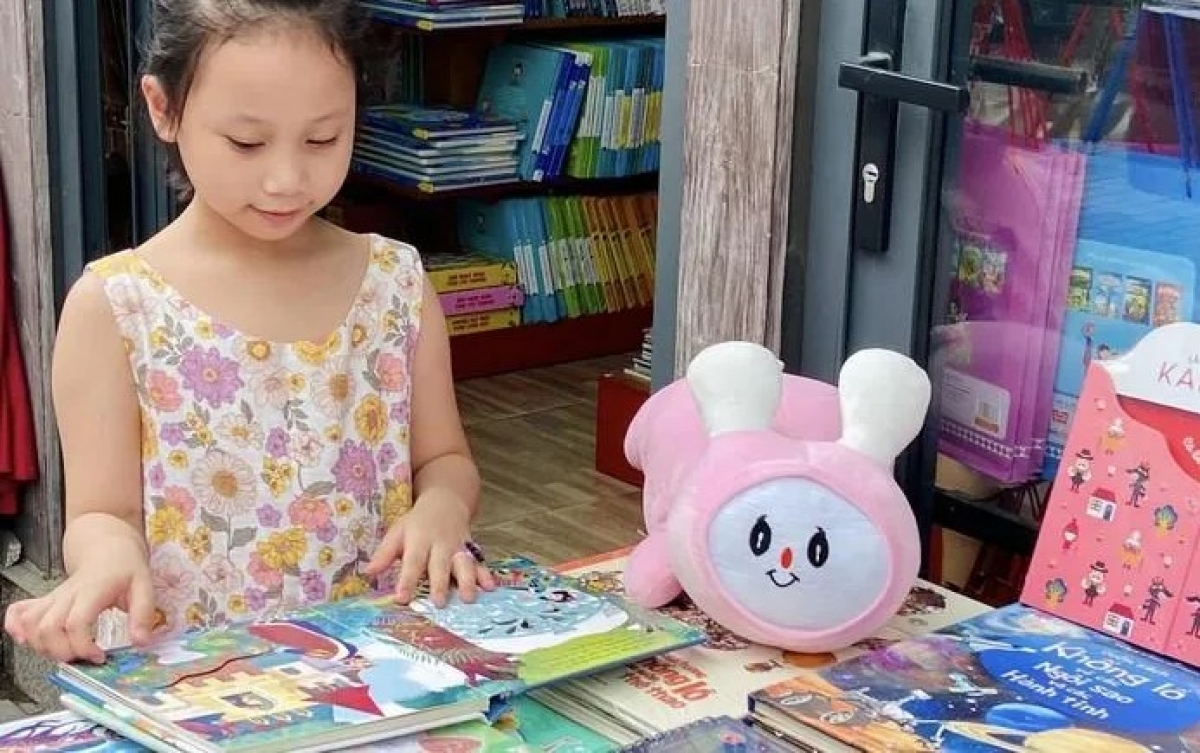 Sau nhiều năm gián đoạn vì dịch bệnh, Hội sách Hà Nội sẽ chính thức trở lại với chủ đề "Truyền thống và Hội nhập", diễn ra trong 3 ngày, từ 7 đến 9/10/2022.