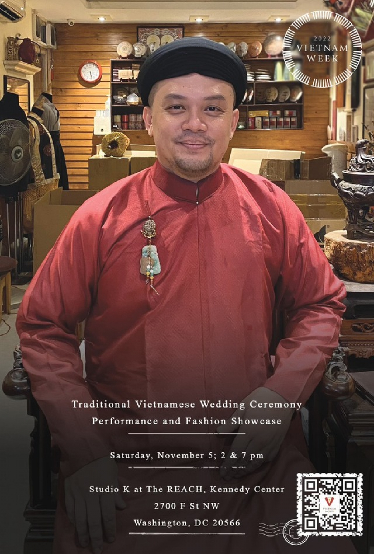 TS. Đào Thành Lộc – người thực hiện Trưng bày Đồ cưới và Dệt may truyền thống Việt Nam thế kỷ 18 tại “Tuần lễ Việt Nam”