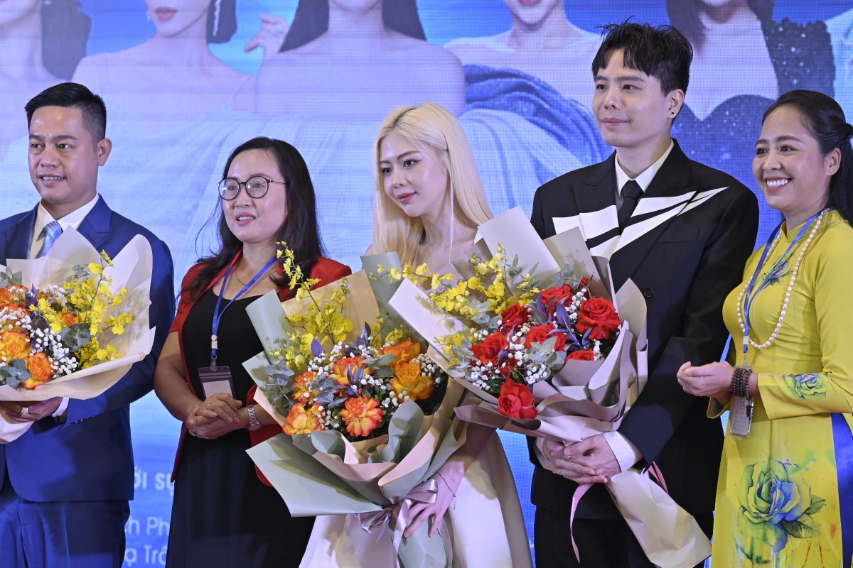 Các nghệ sỹ sẽ góp mặt trong Đại nhạc hội Những trái tim Việt Nam