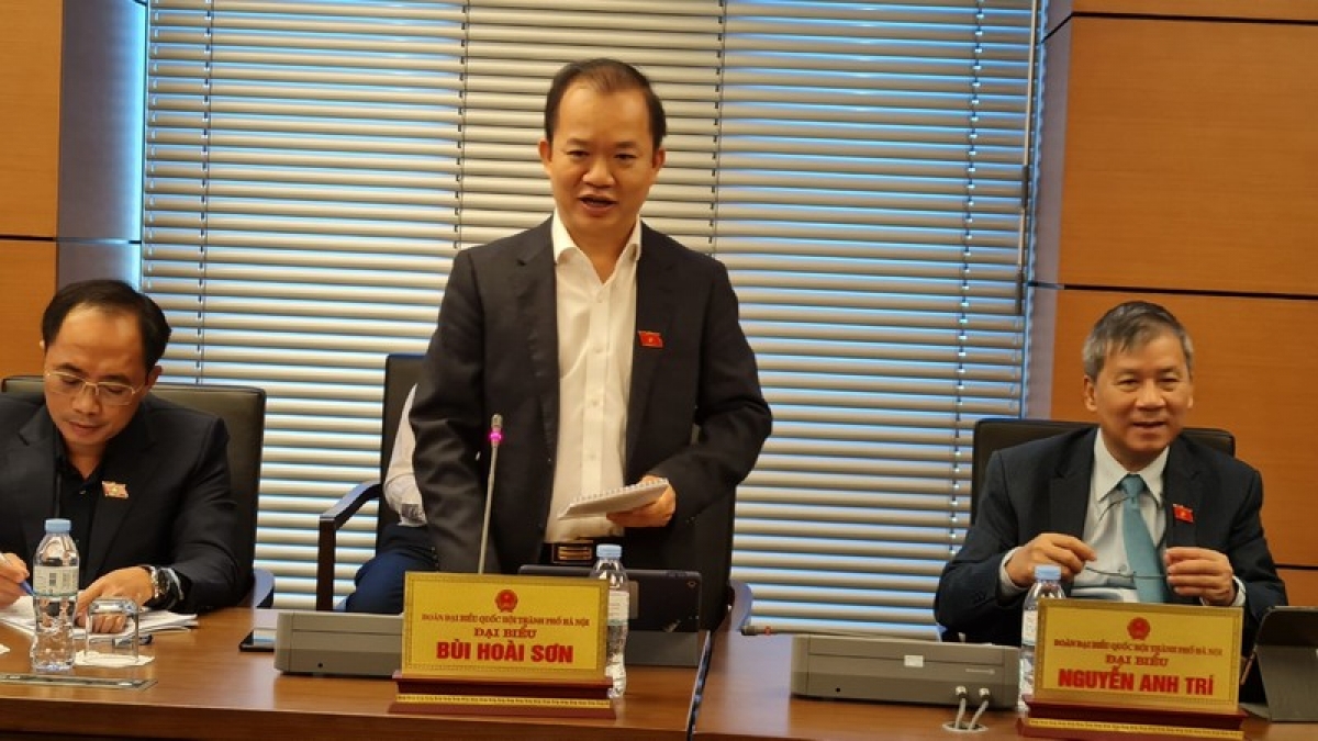 Đại biểu Bùi Hoài Sơn, Ủy viên thường trực Ủy ban Văn hóa, Giáo dục của Quốc hội