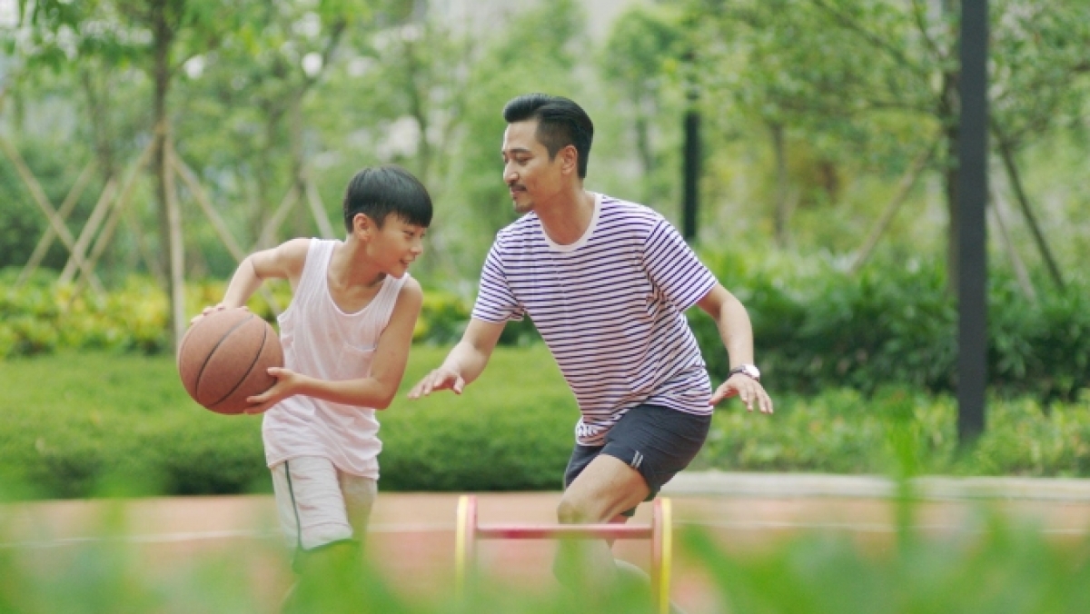 Chế độ dinh dưỡng đầy đủ và luyện tập thể dục hợp lý sẽ giúp trẻ phát triển chiều cao tối ưu