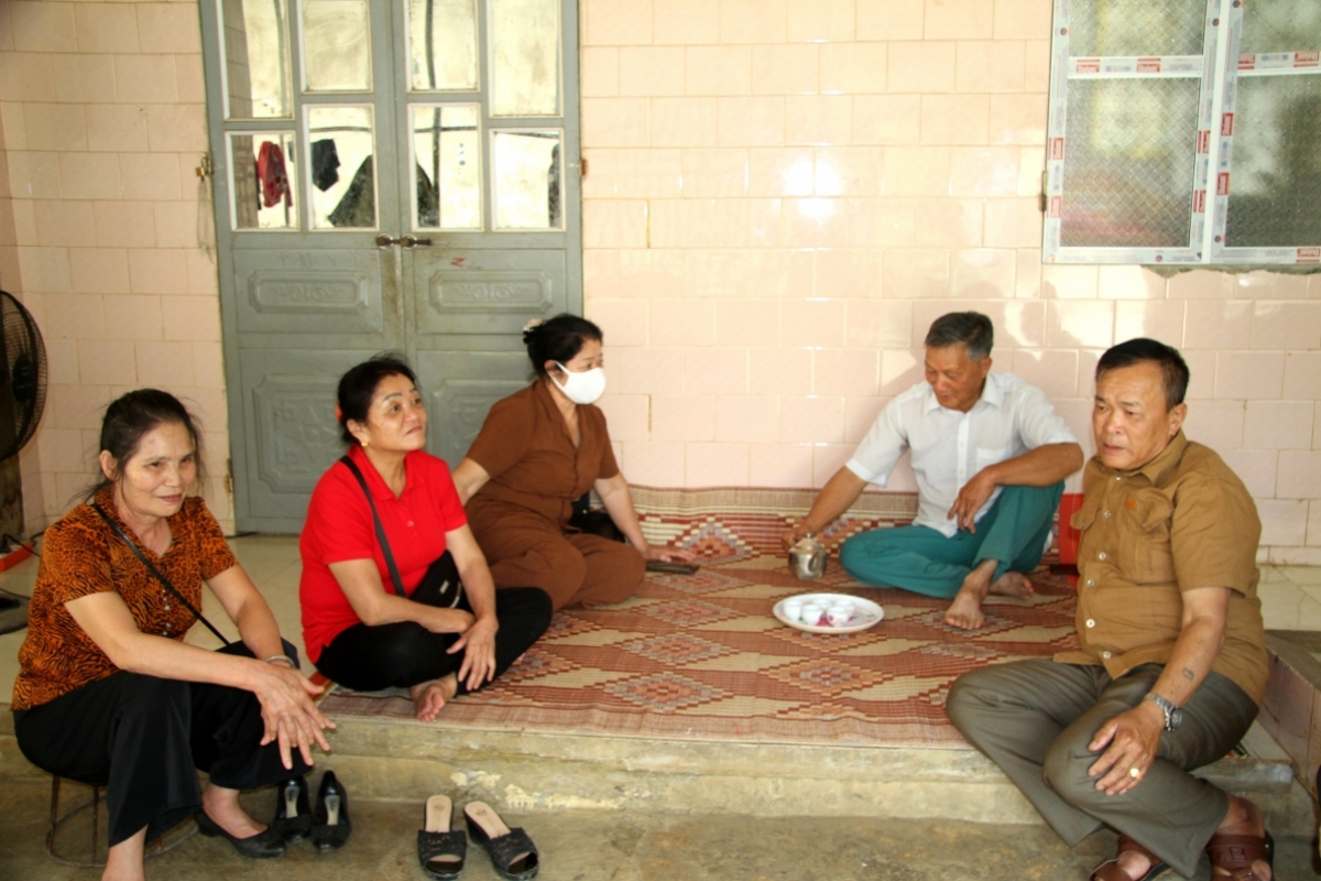 Ông Bàn Văn Xin chia sẻ kinh nghiệm vận động hội viên và làm kinh tế