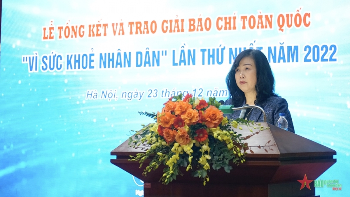 Bộ trưởng Bộ Y tế Đào Hồng Lan phát biểu tại Lễ tổng kết và trao giải báo chí toàn quốc "Vì sức khỏe nhân dân" lần thứ nhất năm 2022