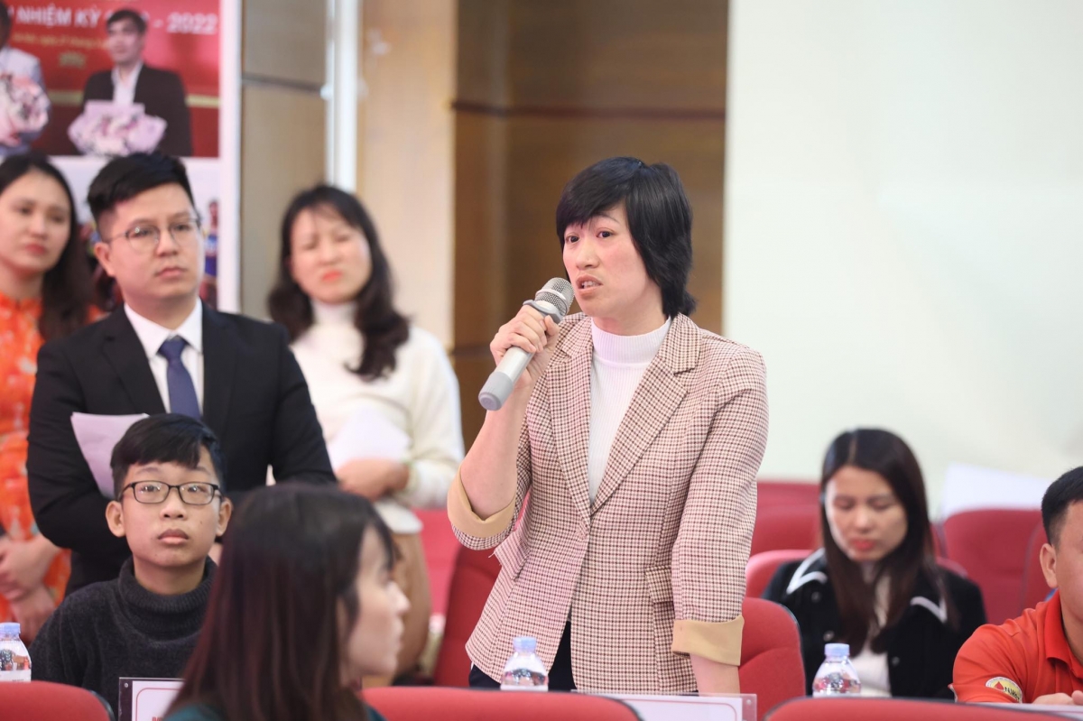 Bệnh nhân Nguyễn Thị Thu Trang phát biểu tại cuộc họp báo