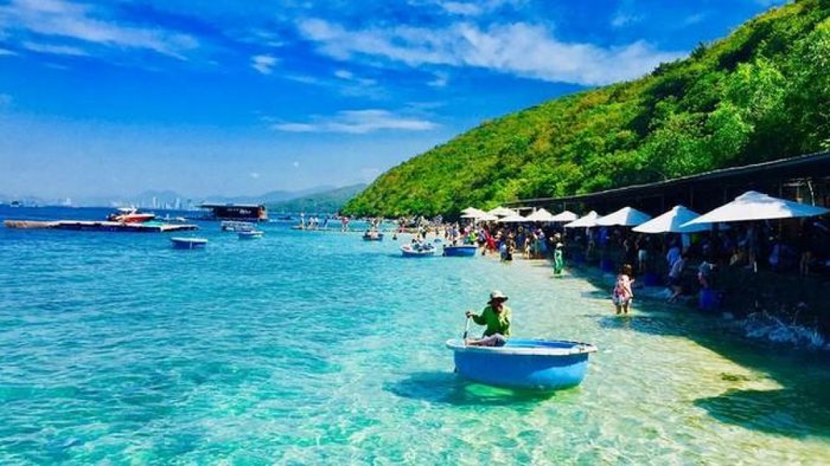 Biển Nha Trang và biển Vũng Tàu lần lượt đứng ở vị trí thứ 3 và thứ 4 trong danh sách này. Ảnh: VNA.