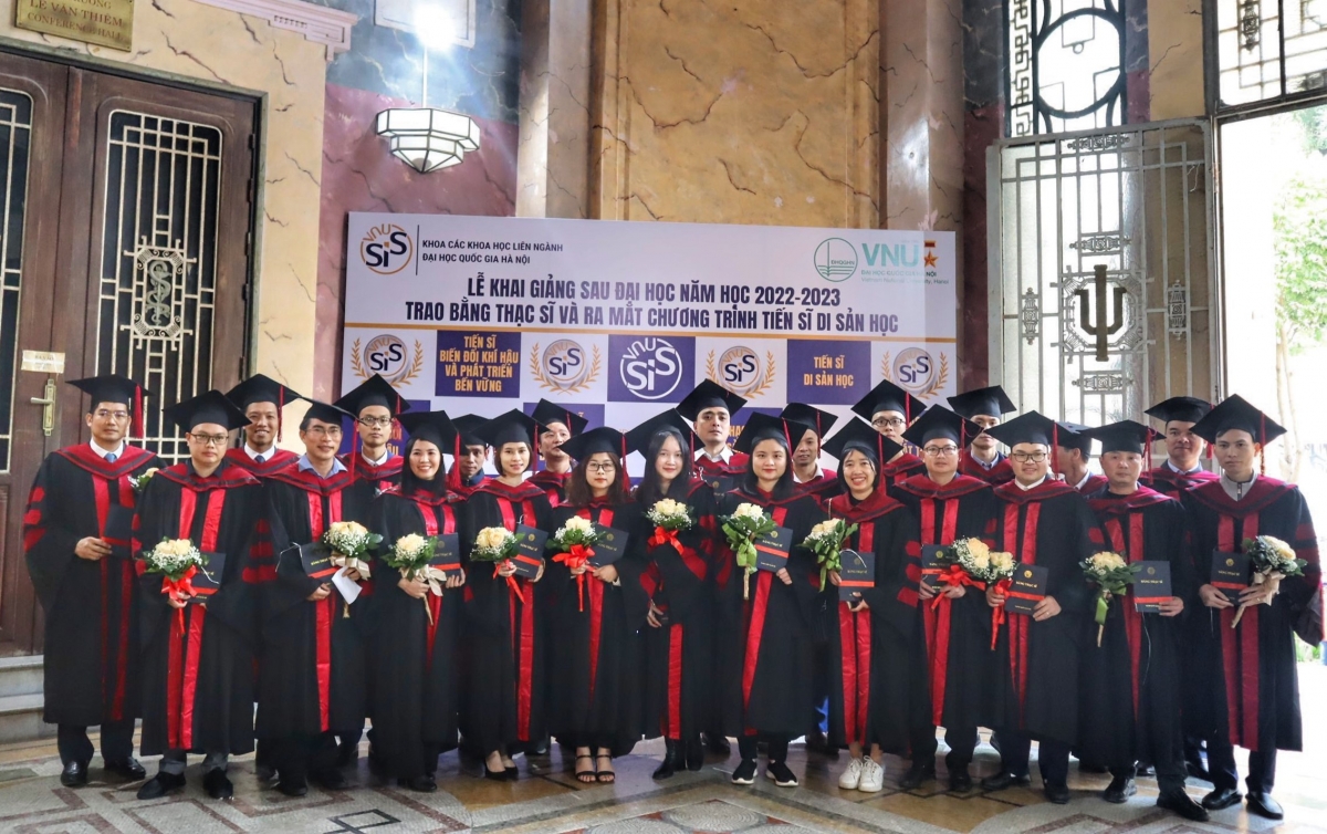 Tân thạc sĩ của Khoa Các khoa học liên ngành, Đại học Quốc gia Hà Nội
