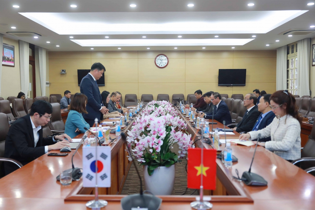 Ông Kim Sang Won, Giám đốc công ty Thương mại KCL Hàn Quốc phát biểu