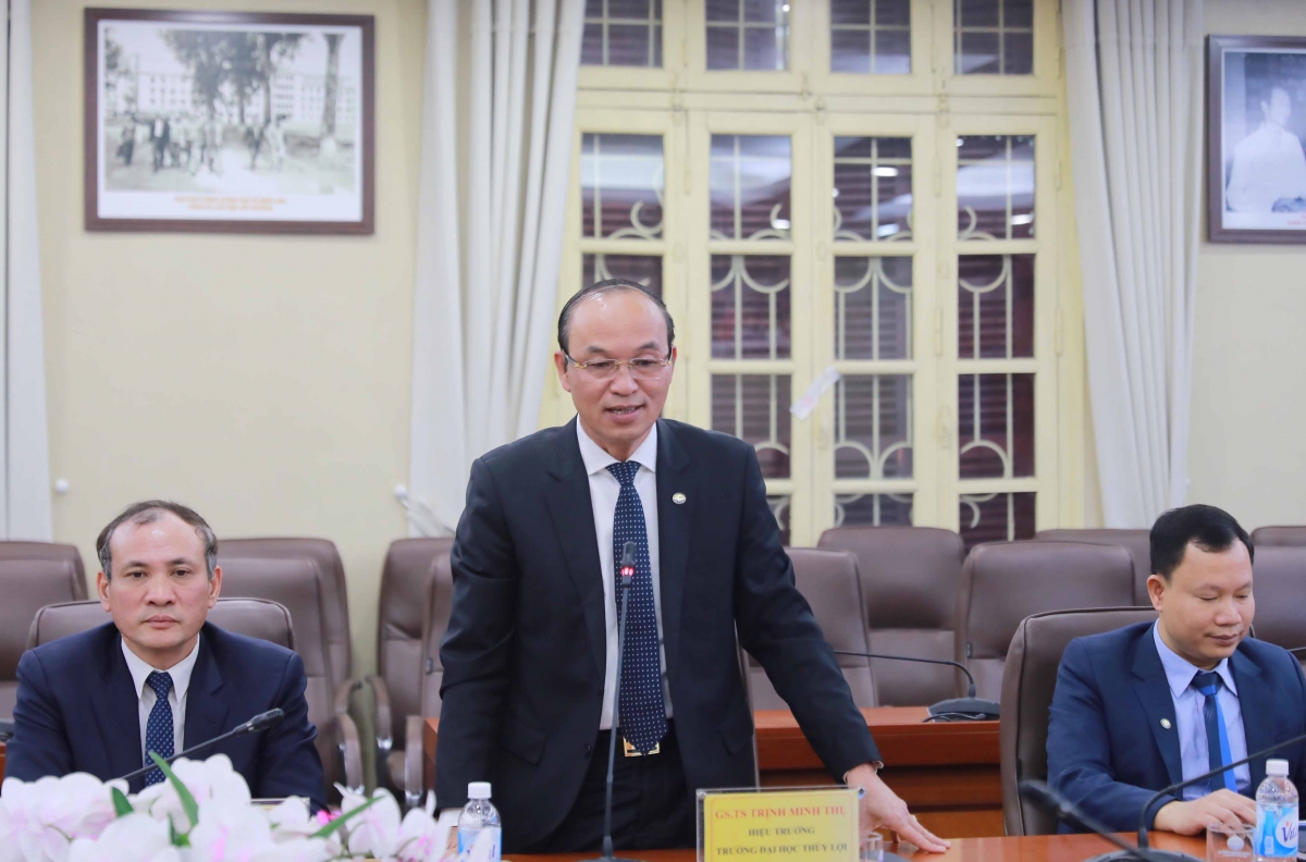 GS.TS Trịnh Minh Thụ - Hiệu trưởng Trường Đại học Thủy lợi phát biểu